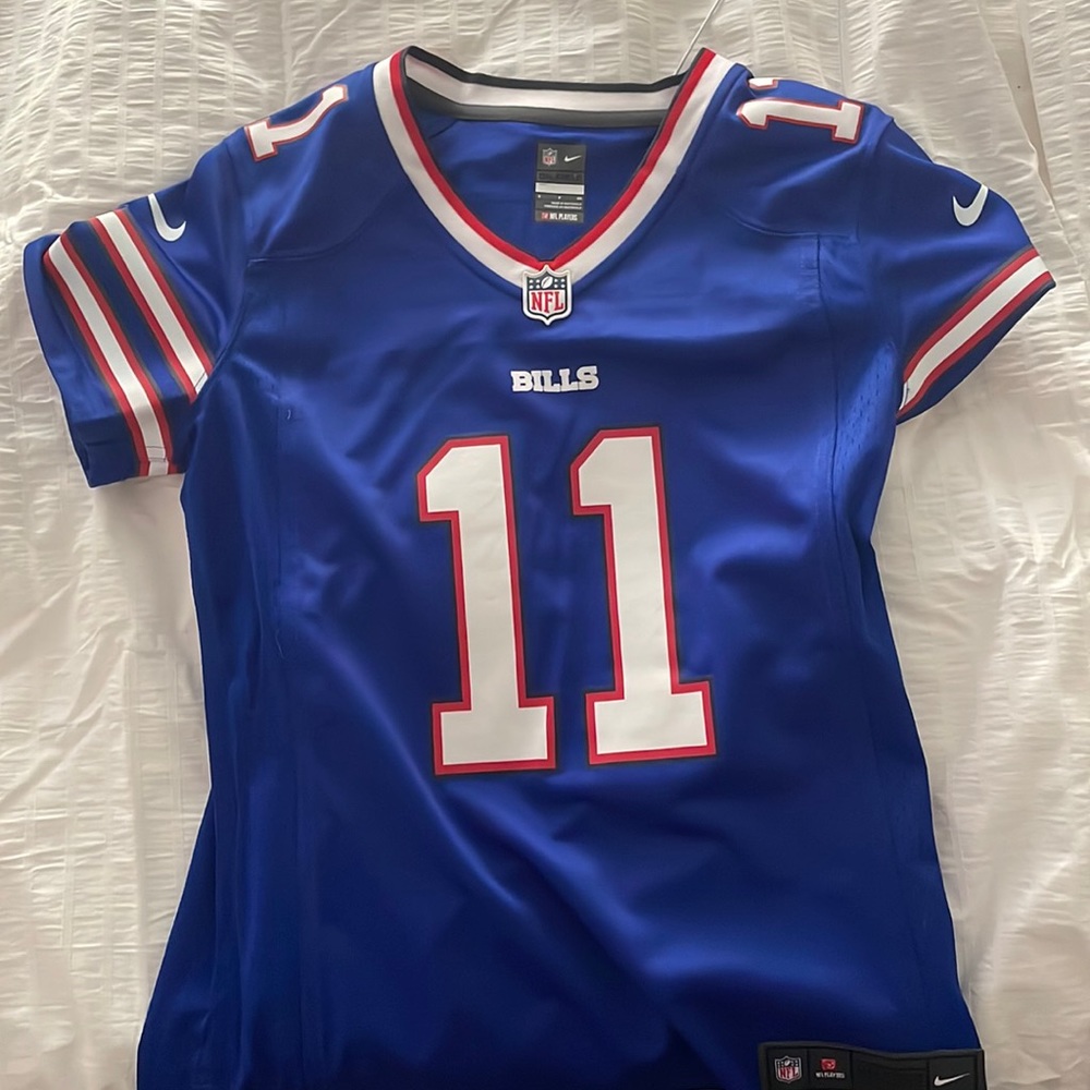 Buffalo Bills Cole Beasley 11 women’s size small jersey